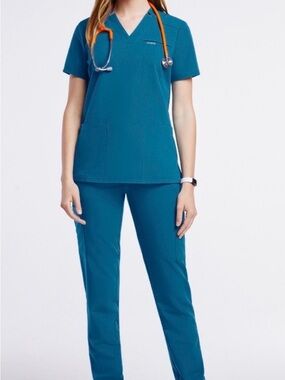 Jaanuu Scrubs Medical Women's V-Neck Top & Pant (S)